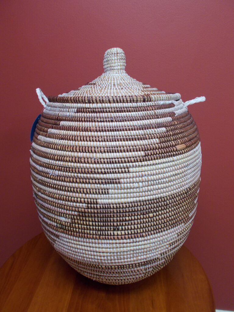 Woven Basket with Lid; 16