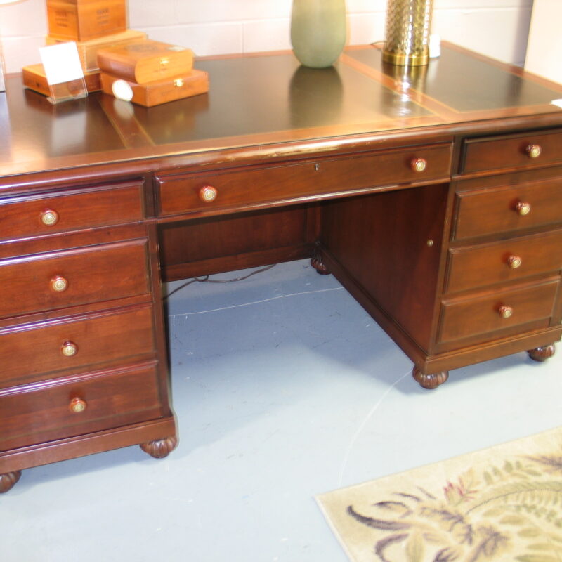 ETHAN ALLEN 7-Drawer Executive Desk with Drop Down Keyboard Tray and (2) File Drawers (some wear); 64" x 32" x 31"