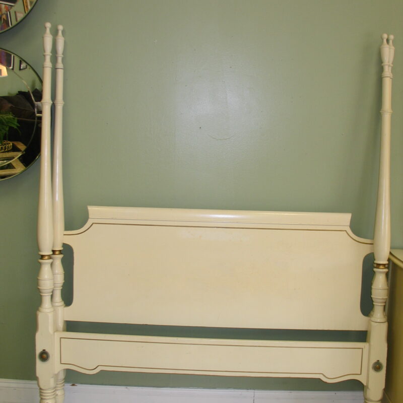 French Provincial 4-Poster Full Size Bed; 54" x 68"