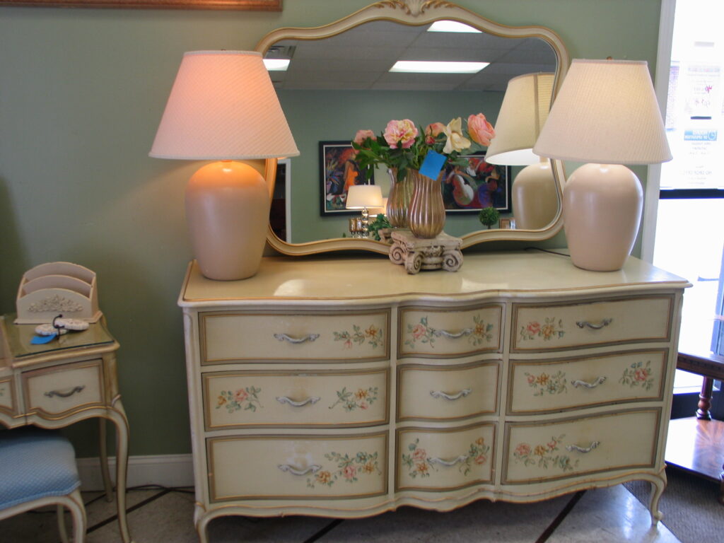 DREXEL French Provincial 9-Drawer Dresser; 63