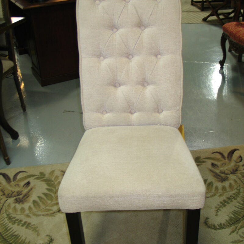 ASHLEY Light Brown Tufted Back Chair; 20" x 20" x 43"