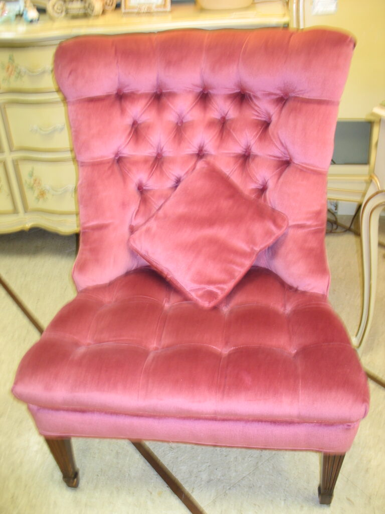 Pink Tufted Back Vintage Chair; 27